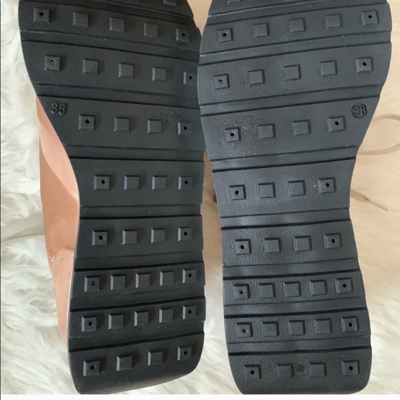 NIB Free People sneakers in rose gold 8 - Picture 4 of 6